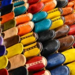 بلاغي ملونة للبيع في أسواق مراكش
