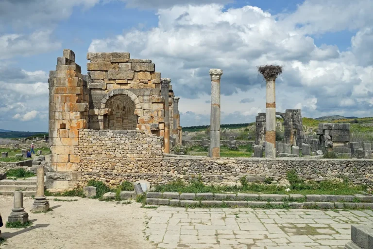 Basilique romaine de Volubilis près de Meknès