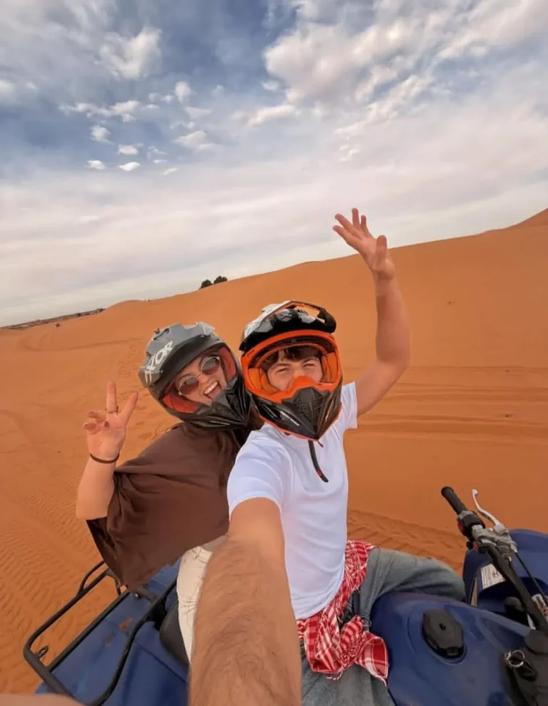 Photos Couple en quad dans les dunes de l’Erg Chebbi