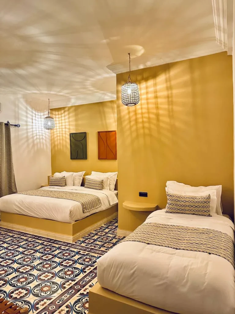 Photos Chambre triple aux tons dorés