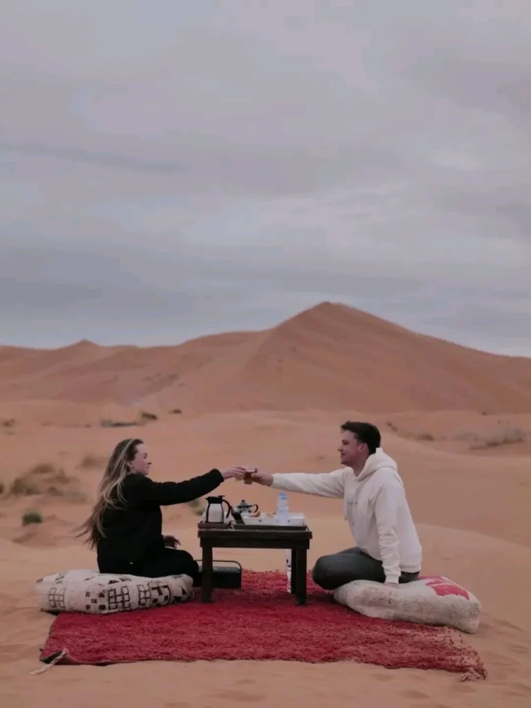 Photos Dîner romantique au milieu des dunes
