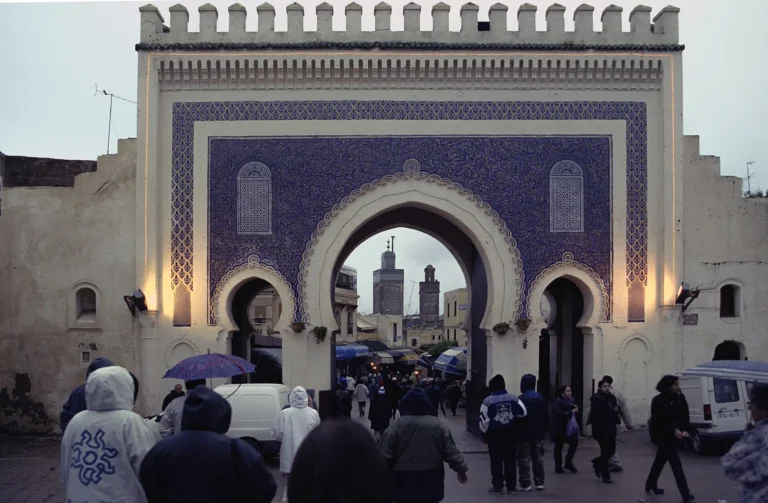 Porte Bab Bou Jeloud, entrée de la médina de Fès