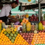 كشك فواكه وعصائر طازجة في مراكش